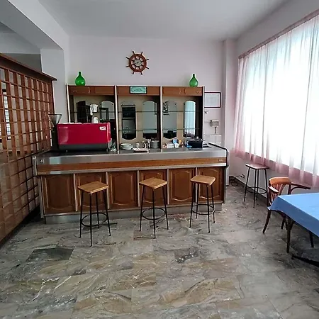 Il Dollaro 호텔 빌라 산 조반니