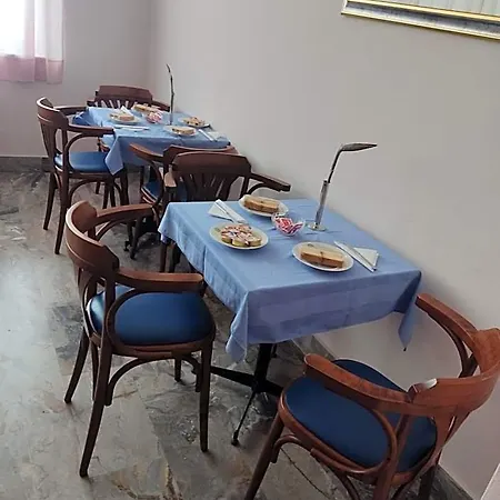 Il Dollaro 3* 빌라 산 조반니